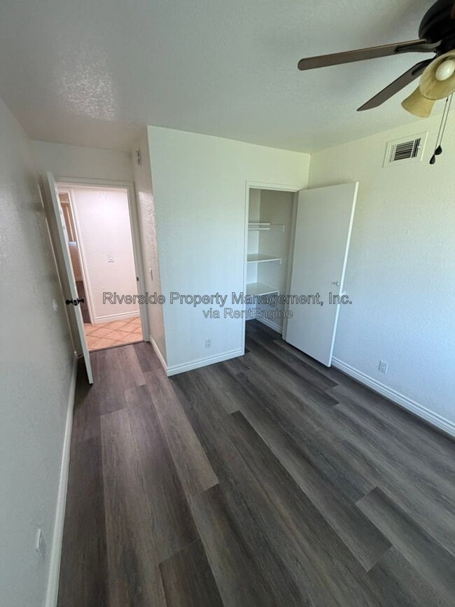 Building Photo - 4500 Sutton Pl