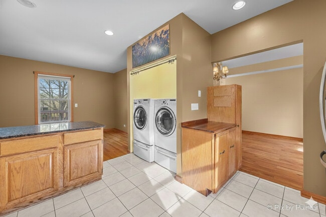 Building Photo - 31 W Harrison Rd