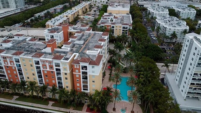 Building Photo - 17150 N Bay Rd