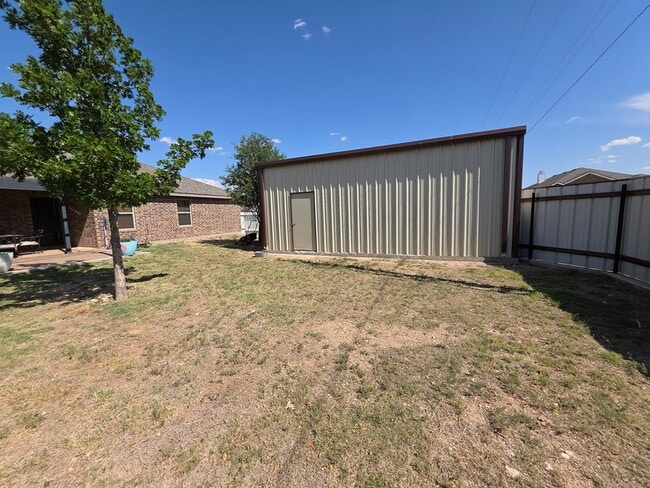 Building Photo - 9701 Desert Ave