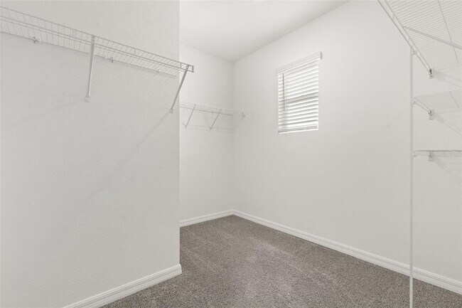 Building Photo - 33301 Darley Dl Trl