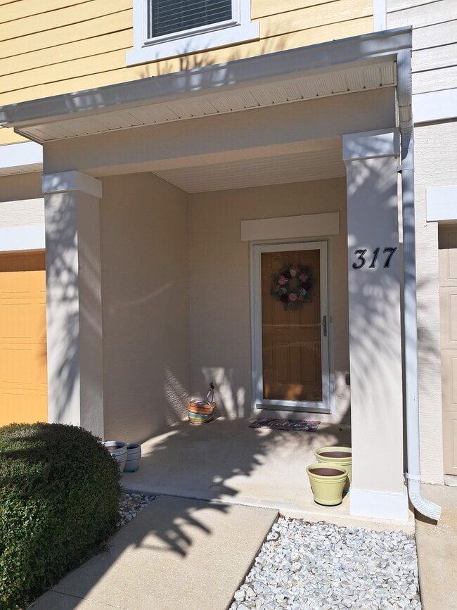 Building Photo - 317 Sand Oak Blvd