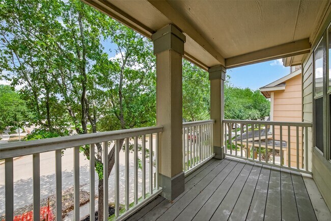 Building Photo - 16847 Mammoth Springs Dr