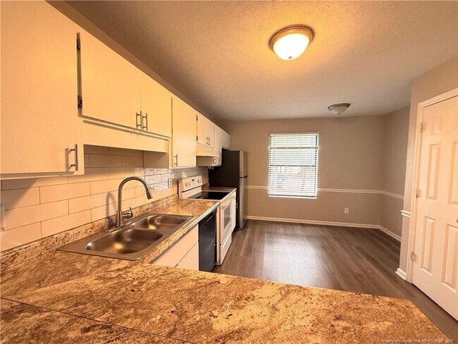 Building Photo - 4033 Professional Dr