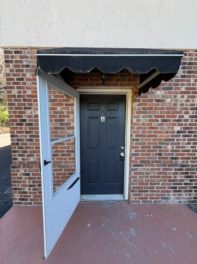 Building Photo - Jefferson Commons Apartments