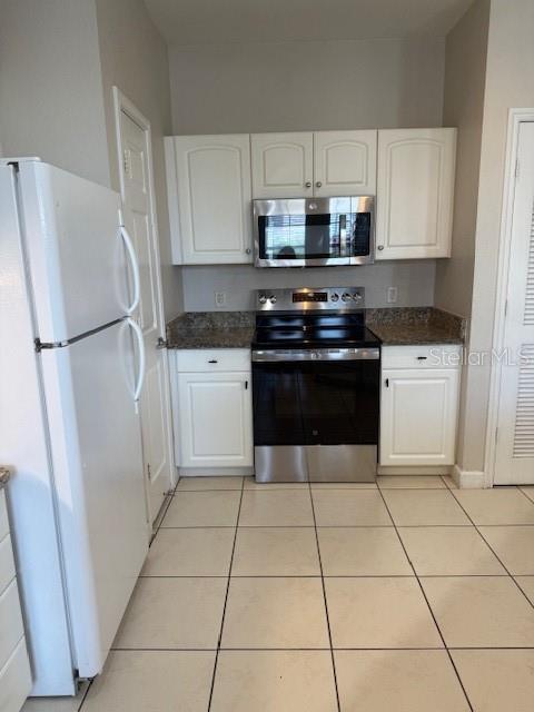 Building Photo - 860 N Orange Ave