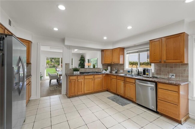 Building Photo - 18760 Wells Dr