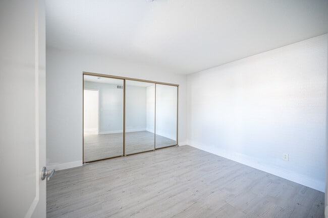 Building Photo - 5055 W Hacienda Ave
