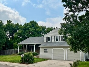 Building Photo - 4902 E Davies Dr