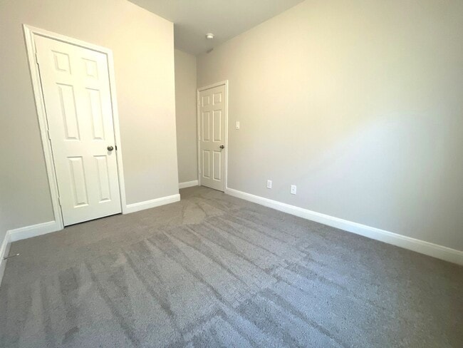 Building Photo - 9327 Camay Dr