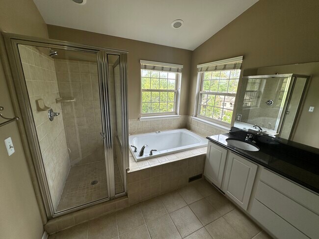 Building Photo - 176 Clubhouse Cir