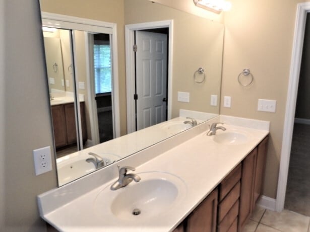 Building Photo - 7167 Orchard Knob Dr