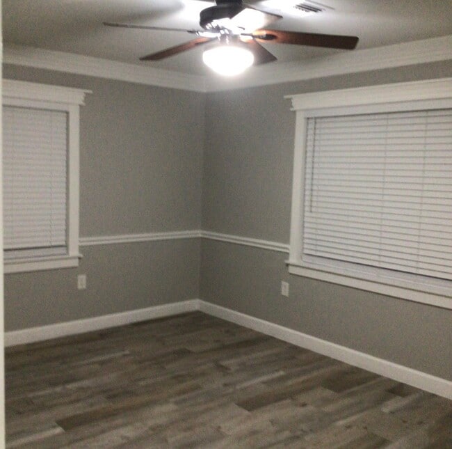 Building Photo - 15447 Avenue C