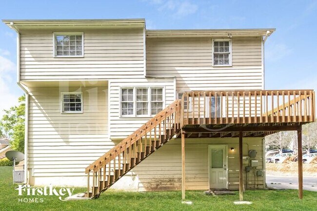 Building Photo - 1845 Rockside Ln SW