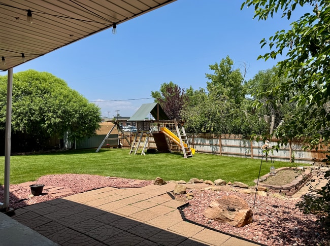 Building Photo - Welcome to your new home in the heart of T...