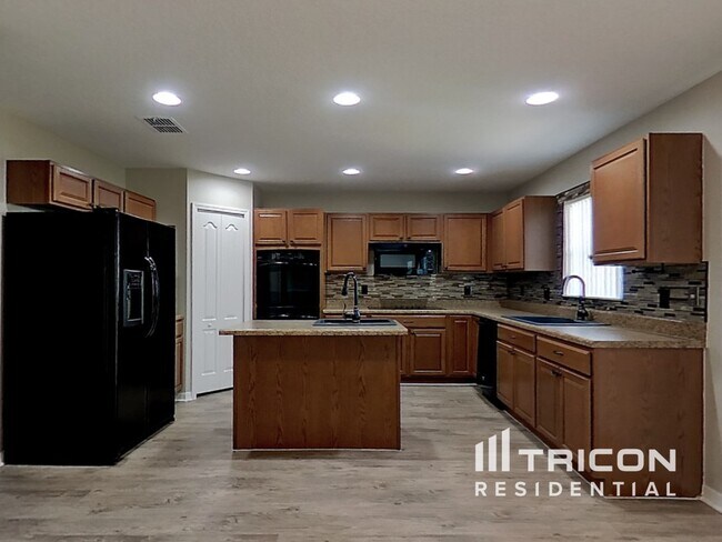 Building Photo - 616 Del Pilar Drive Groveland FL