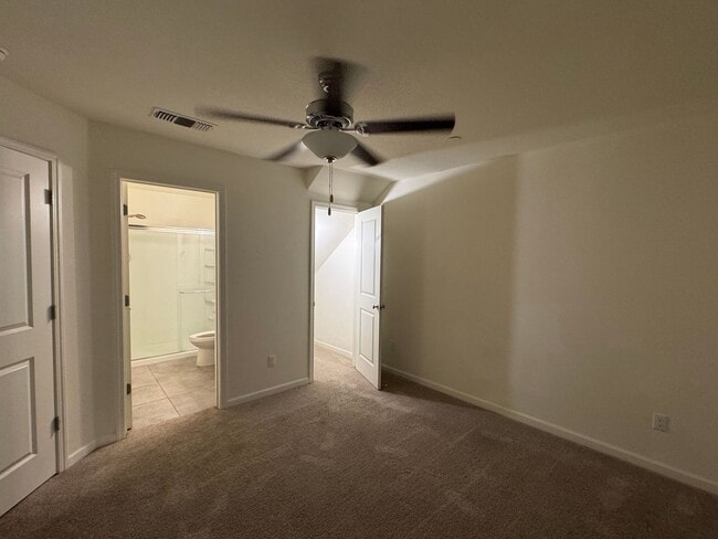 Building Photo - REDUCED!!! Perfect 5 bedroom, 3.5 bath hom...