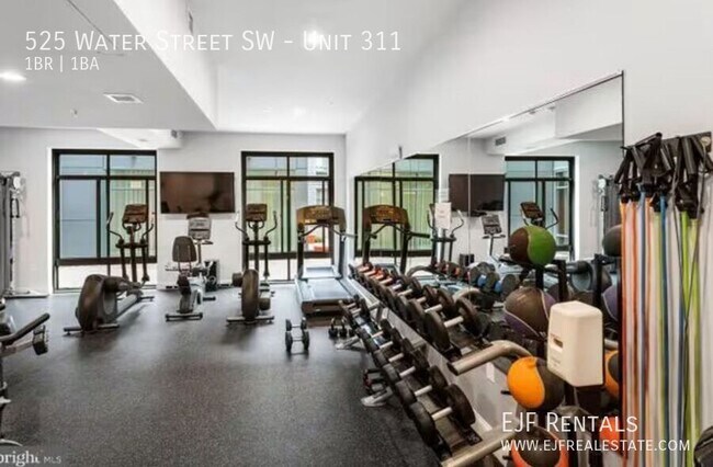 Building Photo - 525 Water St SW