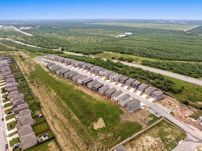 Building Photo - New Construction. Immediate Move In