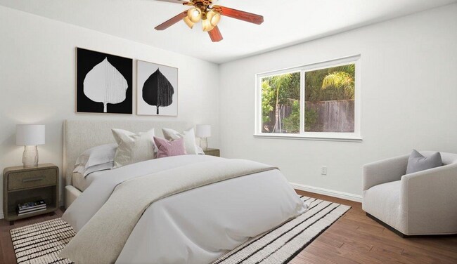 Building Photo - 4 bed 2 bath move-in ready home located in...