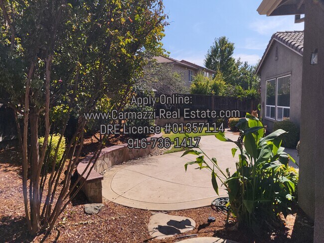 Building Photo - 1201 Souza Way