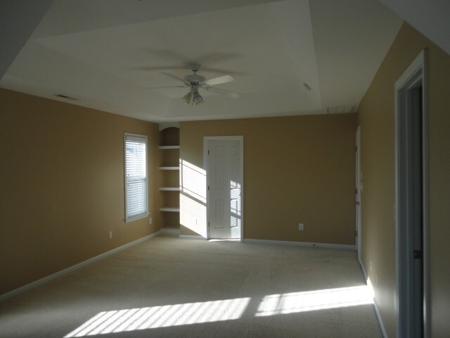 Building Photo - 317 Collinsworth Dr