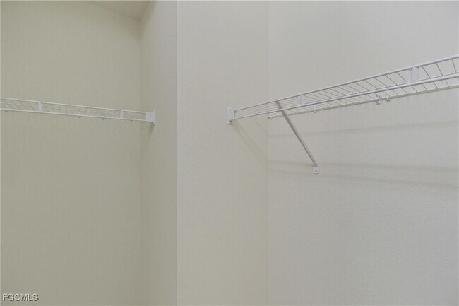 Building Photo - 8895 Via Isola Court