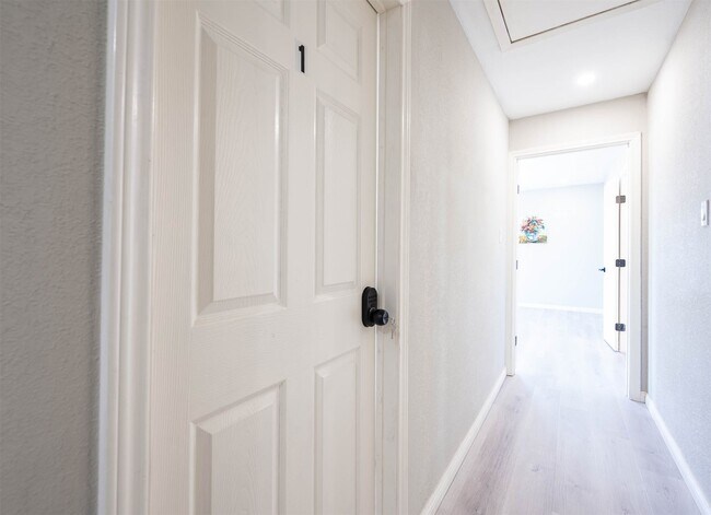 Building Photo - 4356 Phlox St