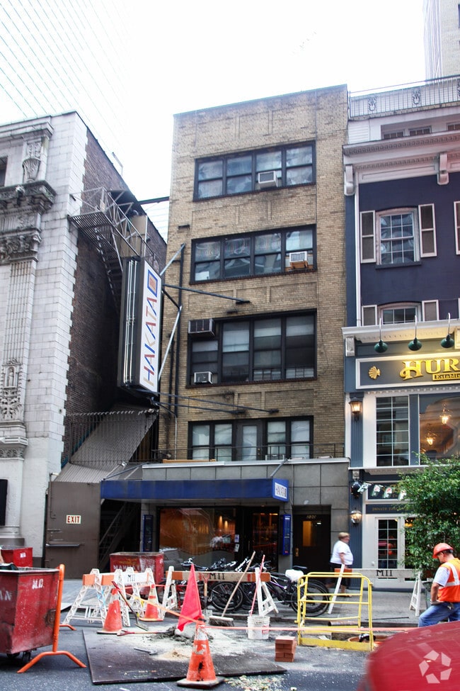 Building Photo - 230 W 48th St