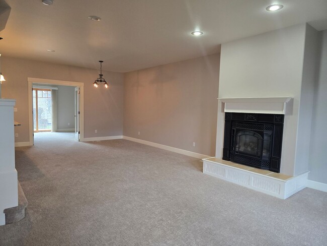 Building Photo - Live In Pine Meadow village