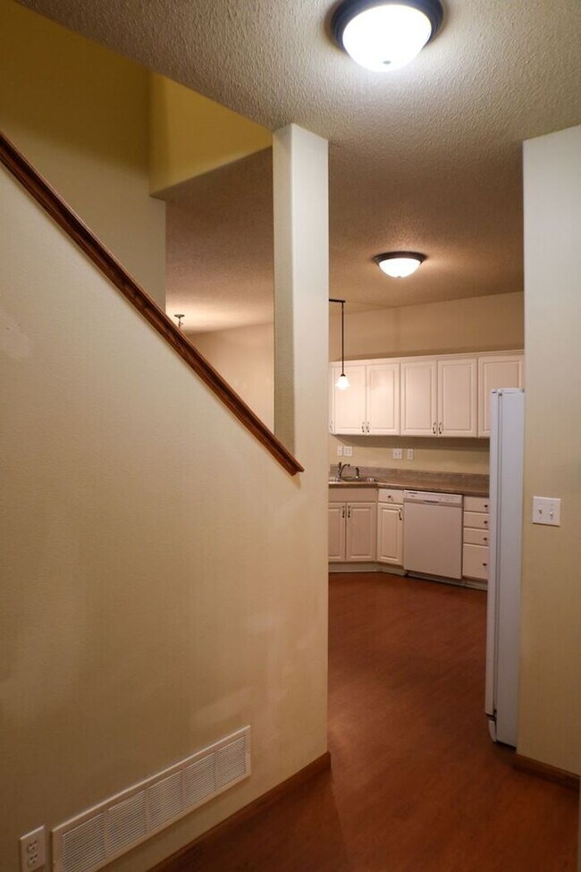 Building Photo - $2,695 | 4 Bedroom, 3.5 Bathroom Multi Flo...