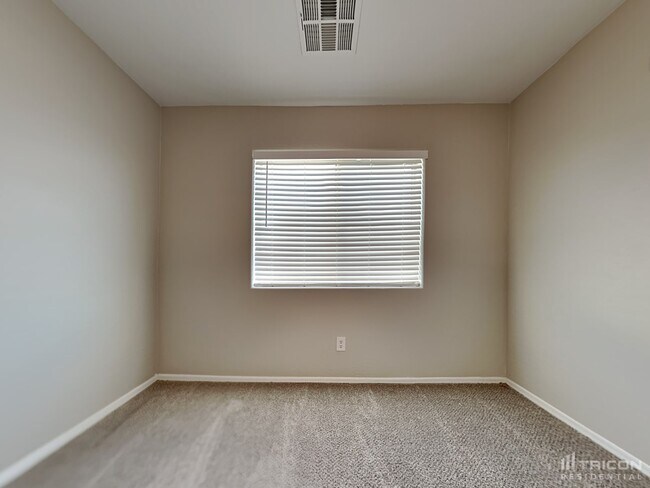 Building Photo - 11409 W Mountain View Dr