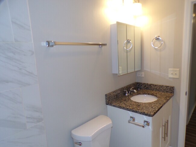 Building Photo - 558 Nantucket Way