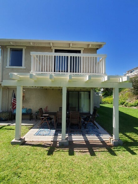 Building Photo - 124 Calle Cuervo