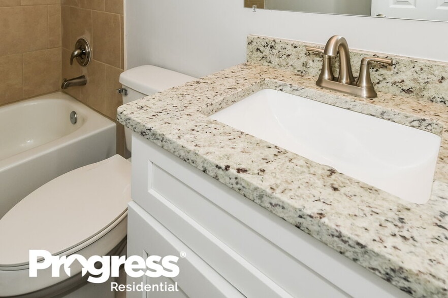 Building Photo - 10843 Rutherford Ct