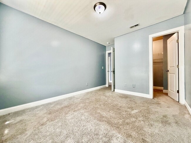 Building Photo - Spacious 3BR/2.5BA Home on Quiet Cul-de-Sac in Knightdale's Churchill Community