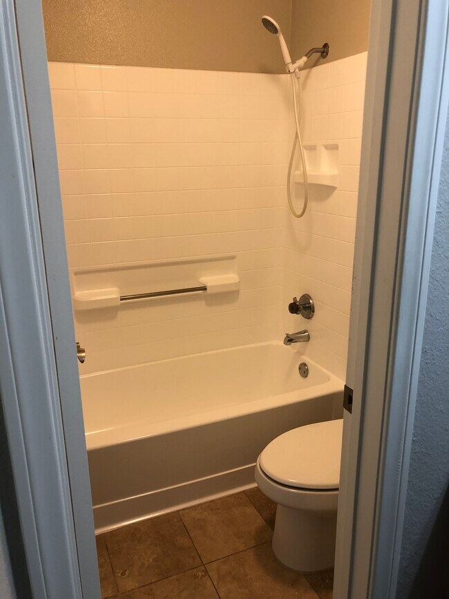 Building Photo - 2325 Del Mar Way # 103