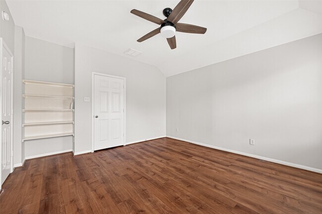 Building Photo - 6030 Wildbriar Ln