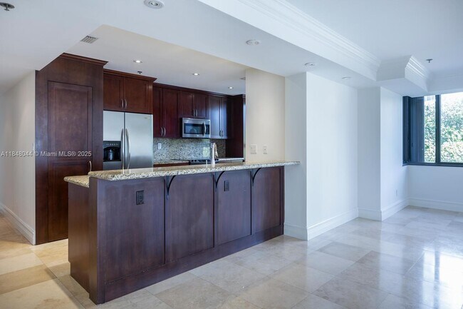 Building Photo - 251 Crandon Blvd