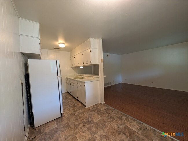Building Photo - 165 Richter Ln