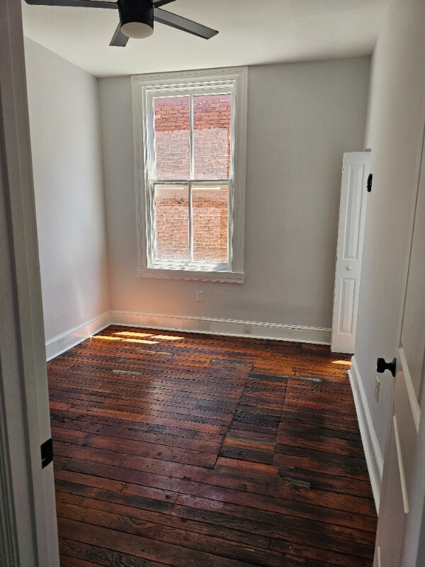 Building Photo - 2116 N Charles St