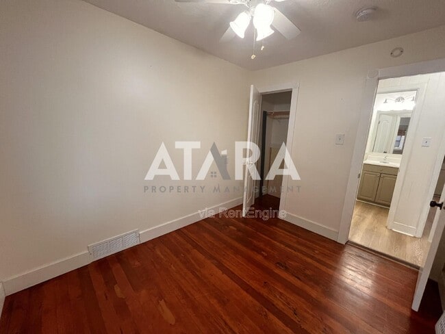 Building Photo - 745 E 3155 S