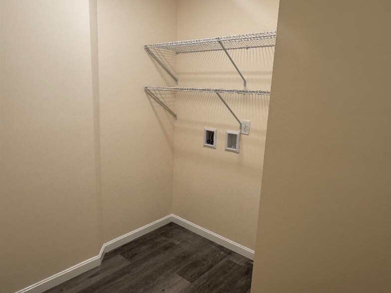 Building Photo - 12 Boulder Dr