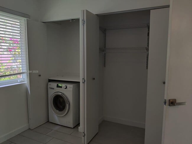 Building Photo - 740 Meridian Ave