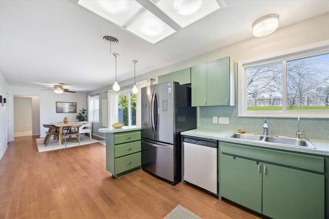 Building Photo - 6716 Haney Dr