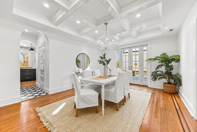 Dining Room 1 - 5717 Roland Ave