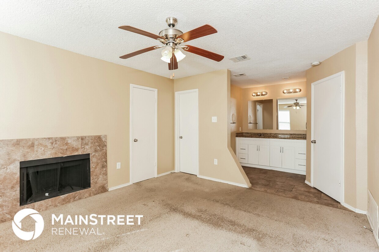Building Photo - 945 Thorton Dr