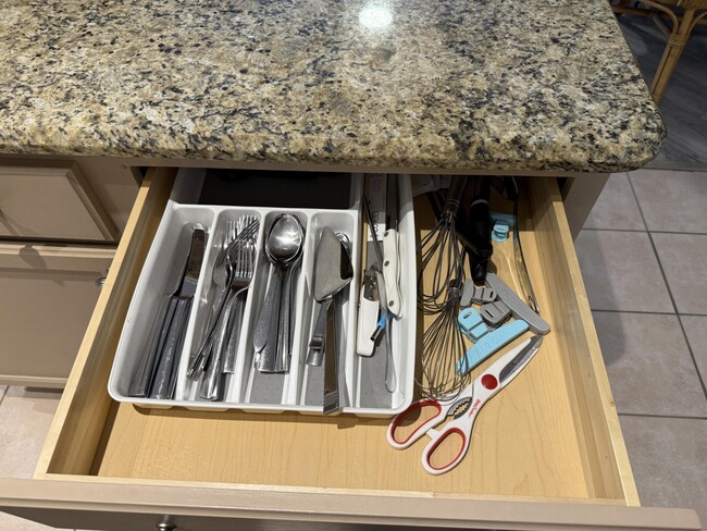 Building Photo - 10067 Perfect Dr