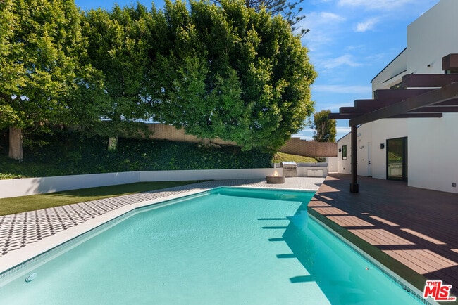 Building Photo - 382 Aderno Way