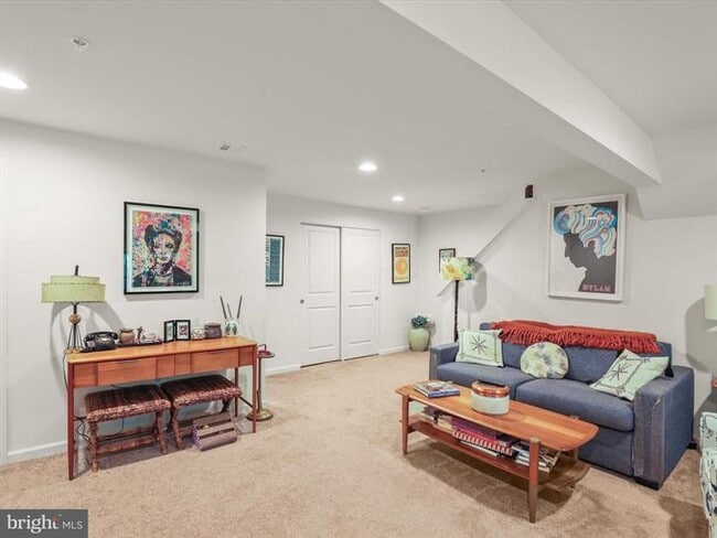 Building Photo - 4341 Forbes Dr